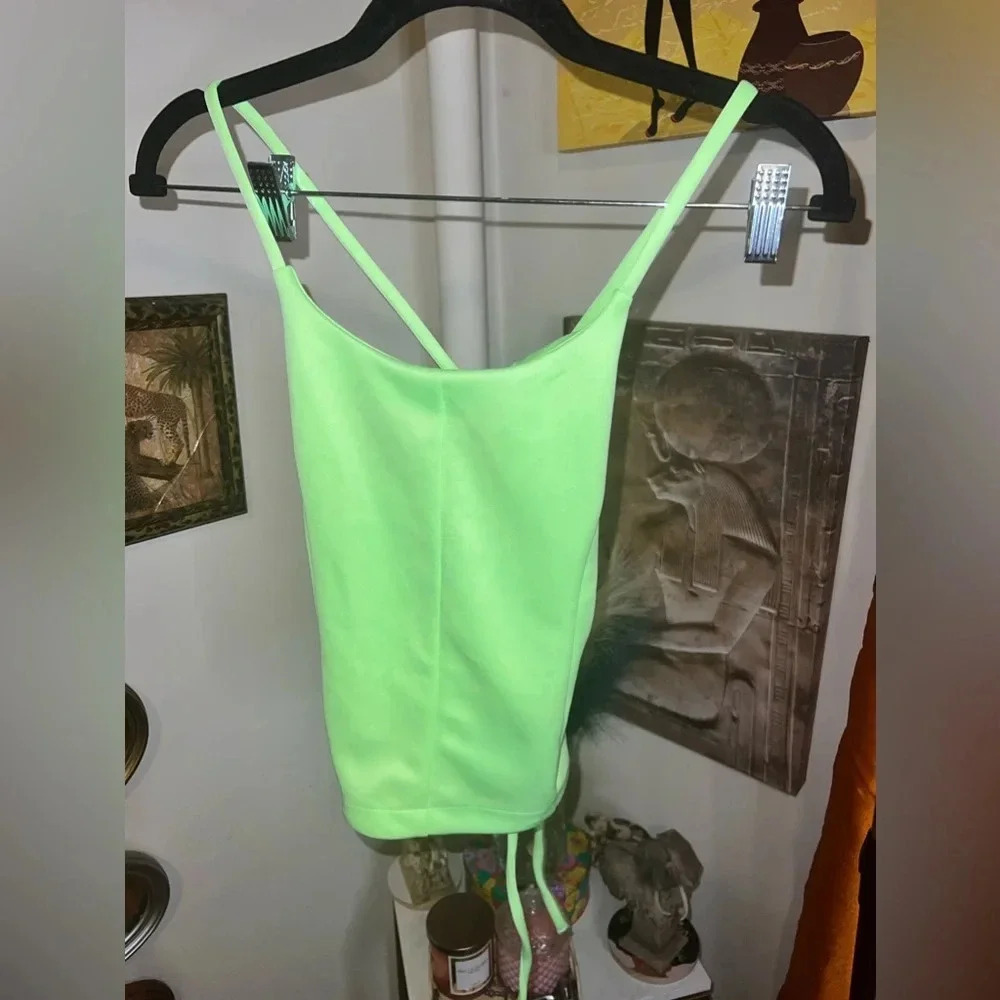 Nike Open Back Top - Picture 2 of 9